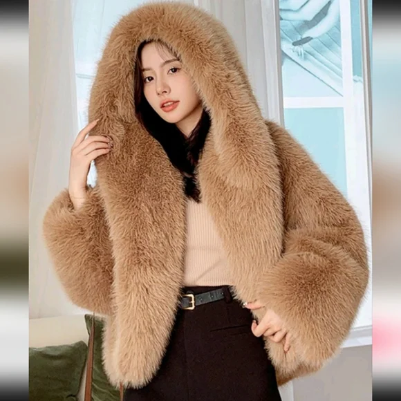 FAUX FUR HOODED JACKET SIZE MEDIUM - Picture 3 of 5